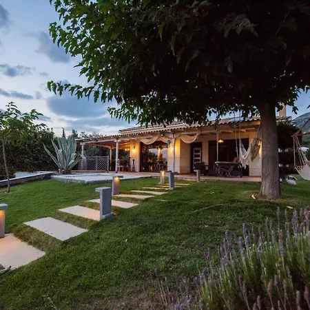 Luxury House In A Farm Villa Volos
